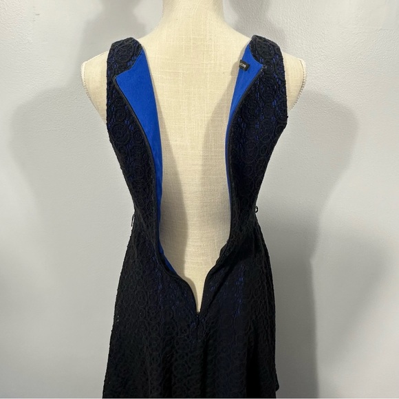 Lace overlay sleeveless skater dress size 1/2 - Picture 6 of 10